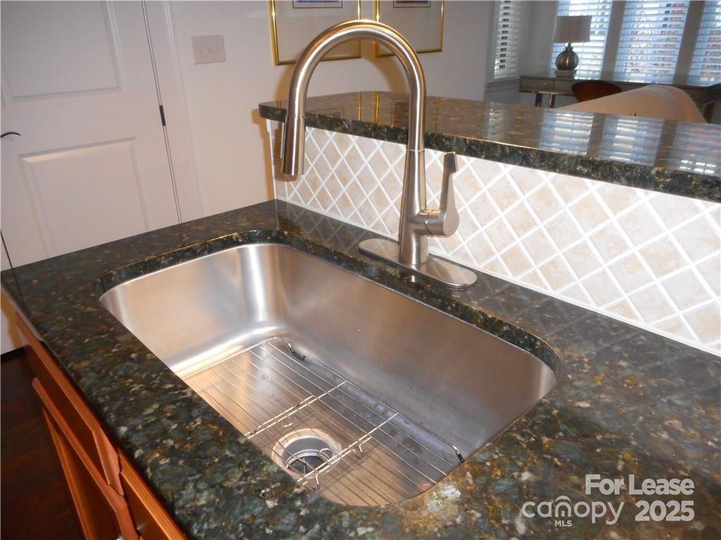 Myers Park - Residential Lease