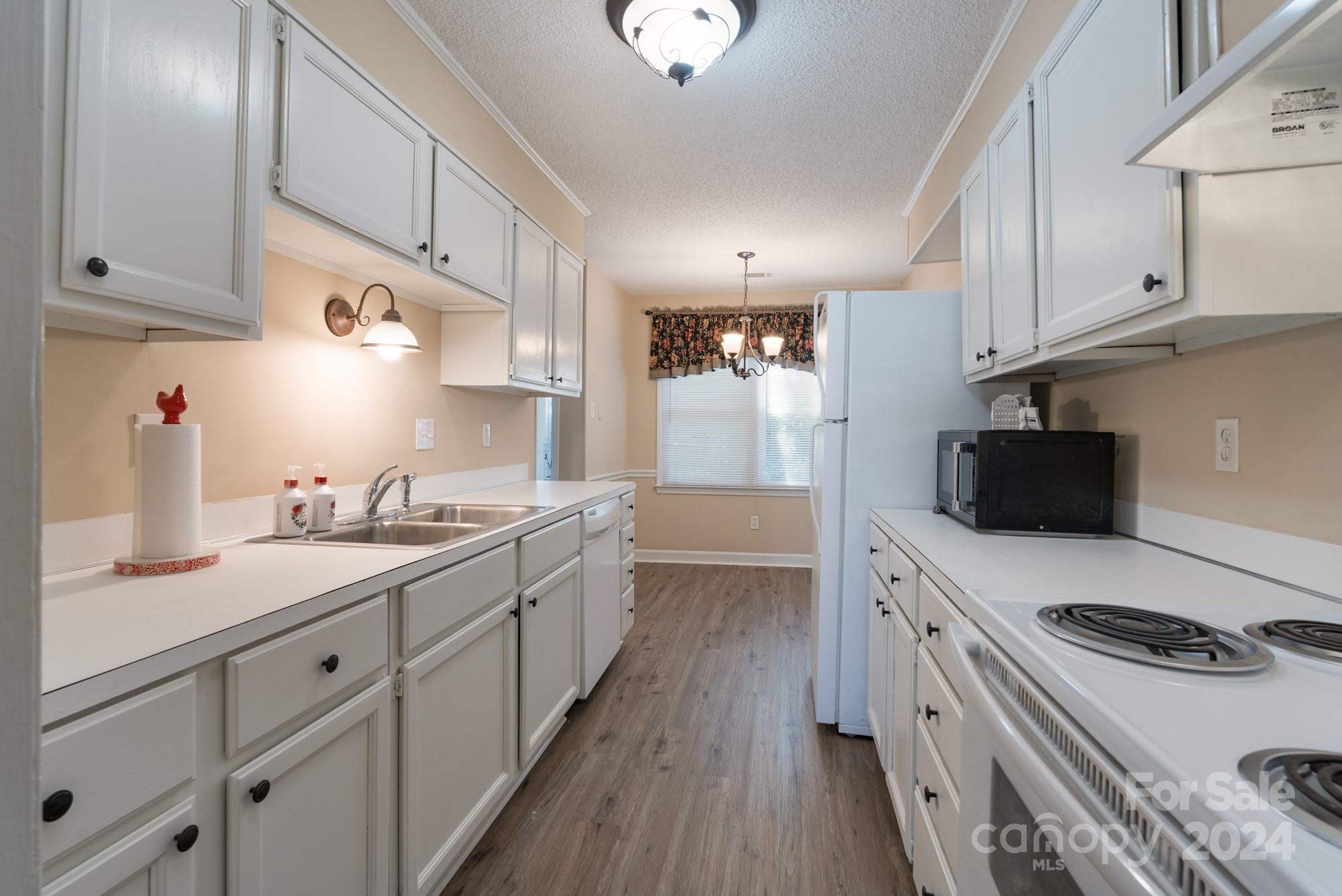 Tall Oaks - Residential