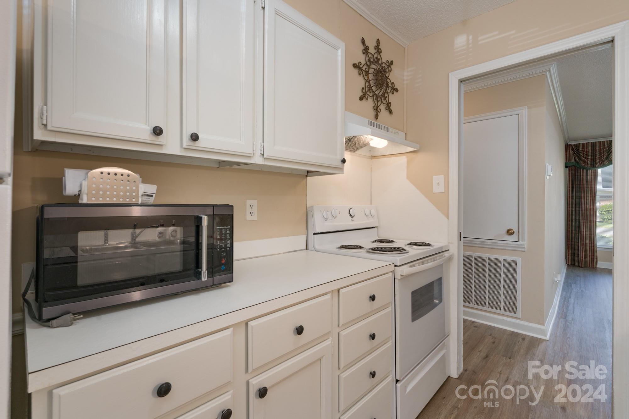 Tall Oaks - Residential