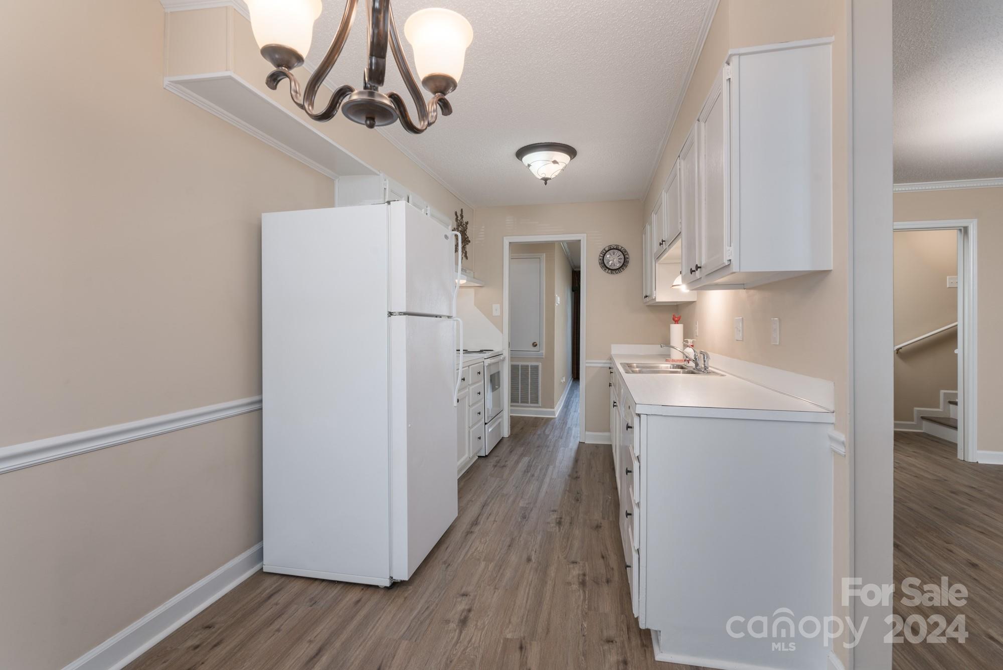 Tall Oaks - Residential