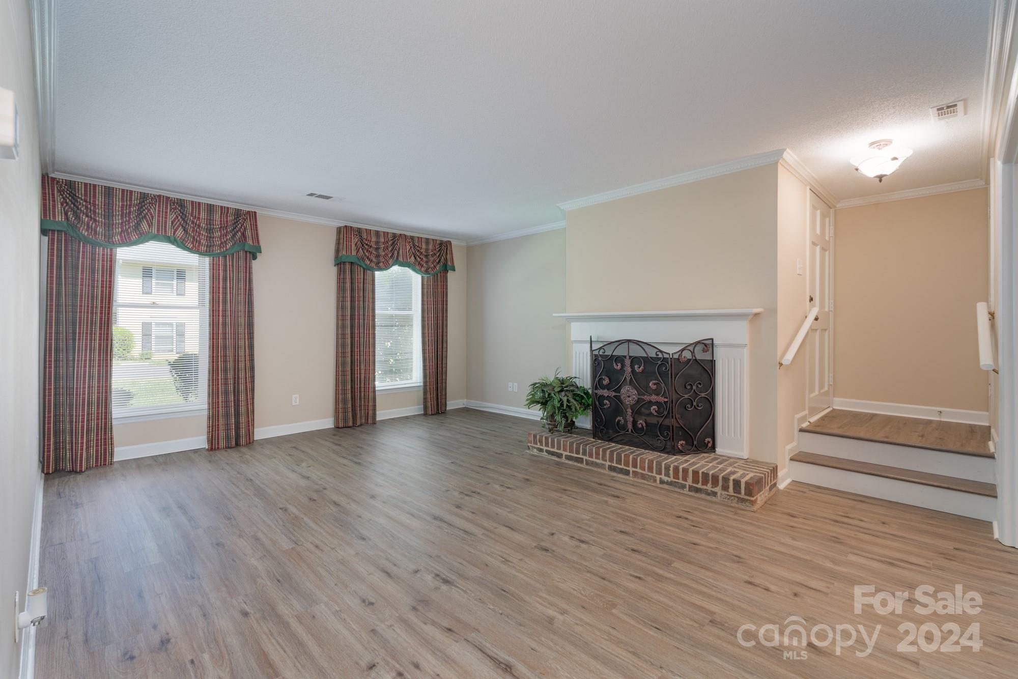 Tall Oaks - Residential