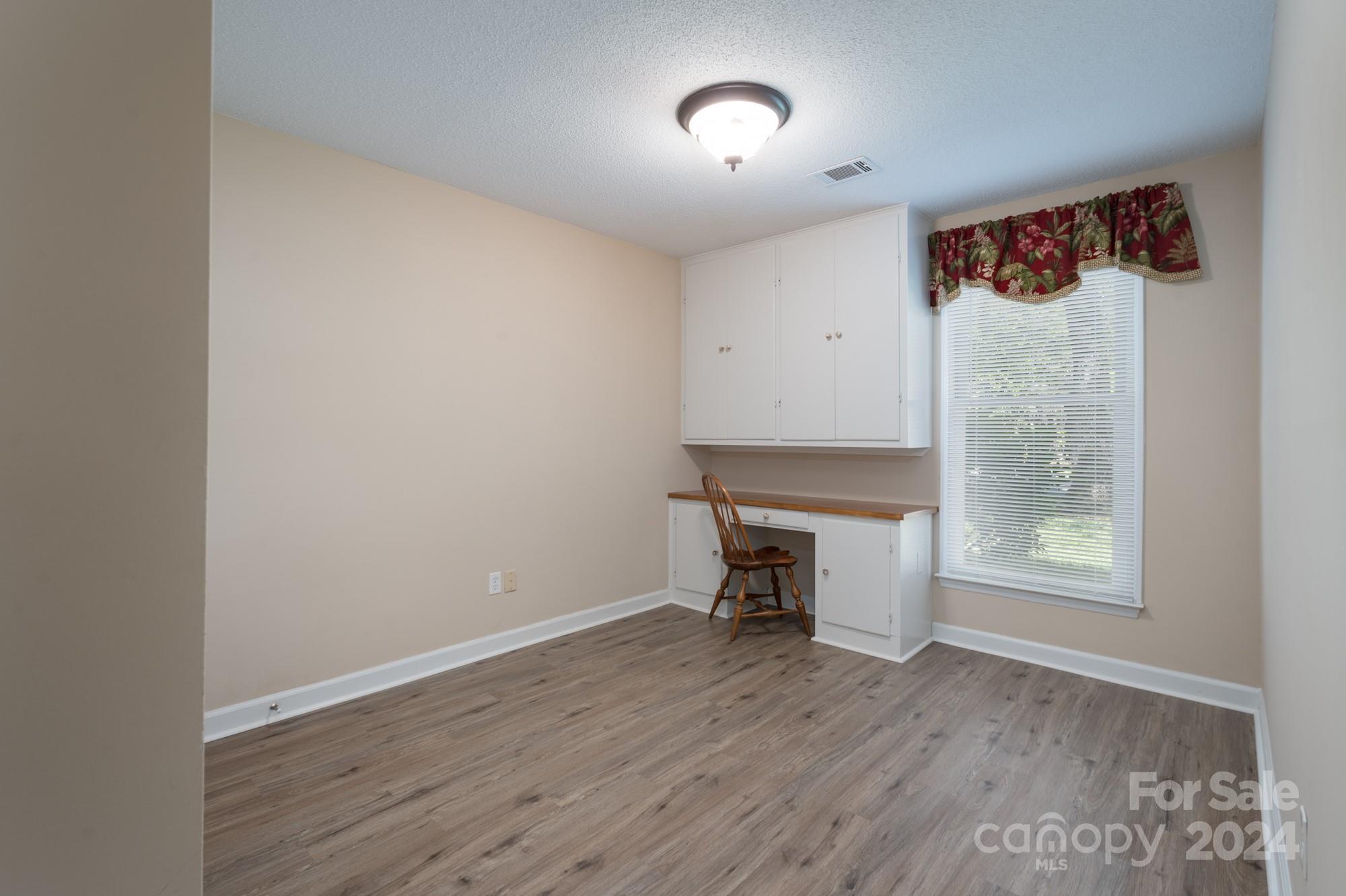 Tall Oaks - Residential