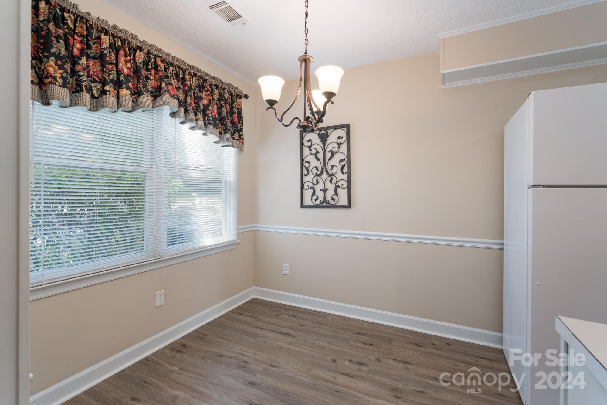 Tall Oaks - Residential