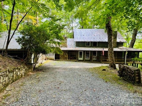 Photo of 624 Fox Den Road, Mars Hill, NC 28754 (MLS # 4427090)