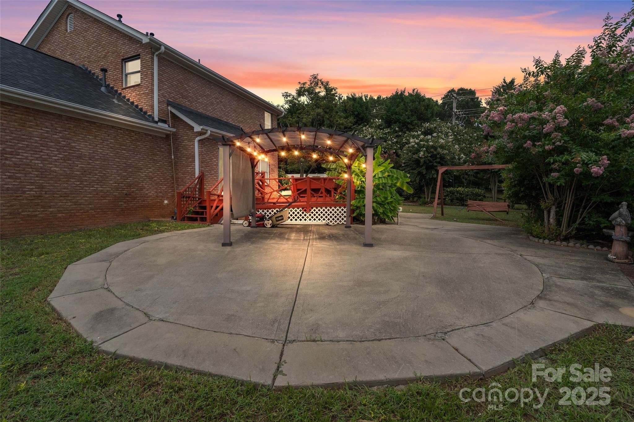 Creekside - Residential