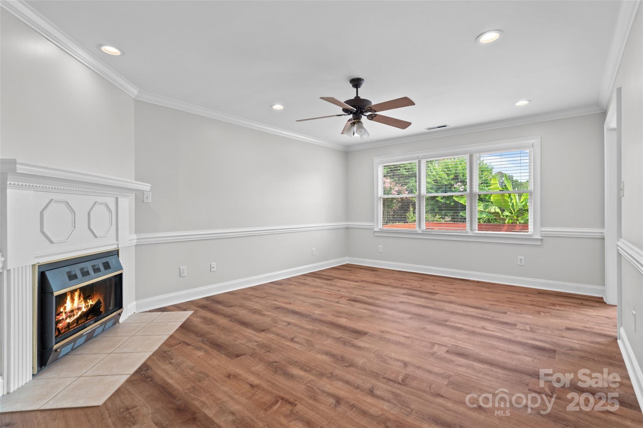 2082 Egret Court