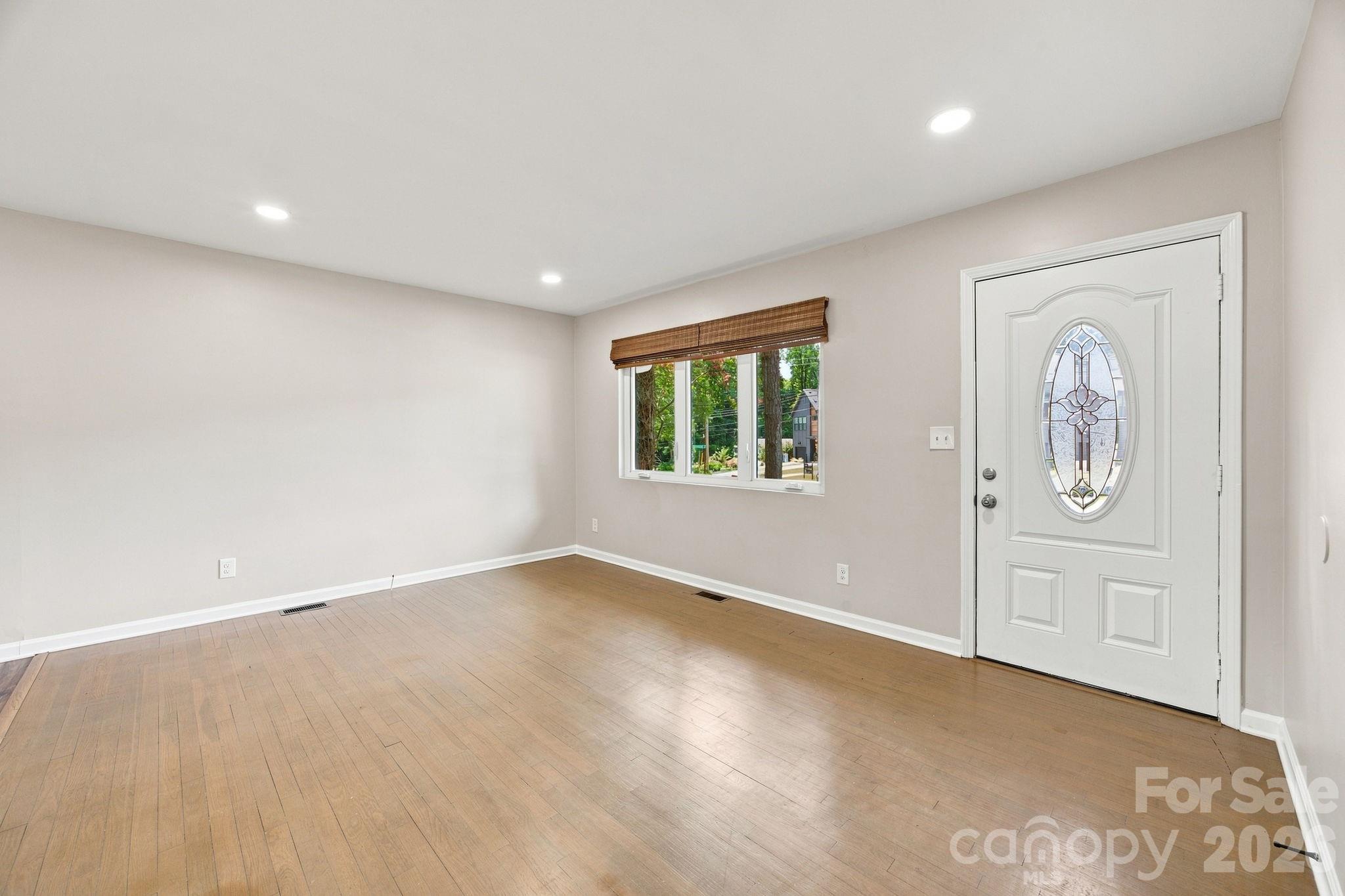2700 Ravencroft Drive