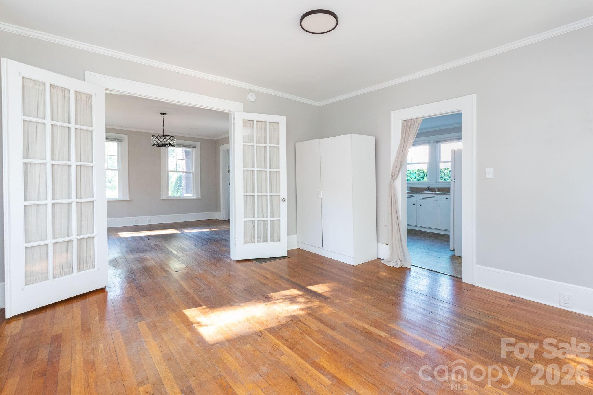 16 Gracelyn Road