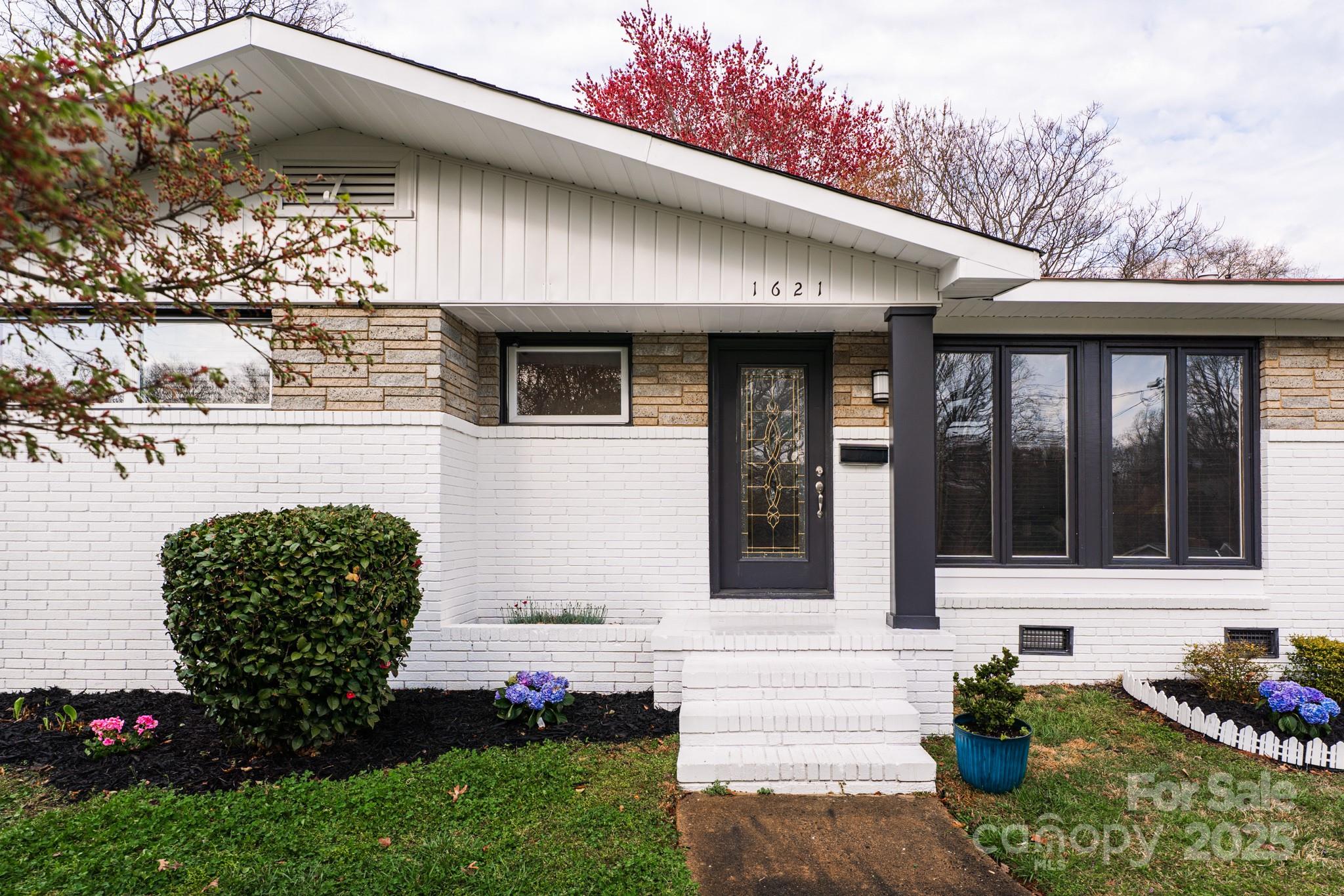 1621 Keeling Place