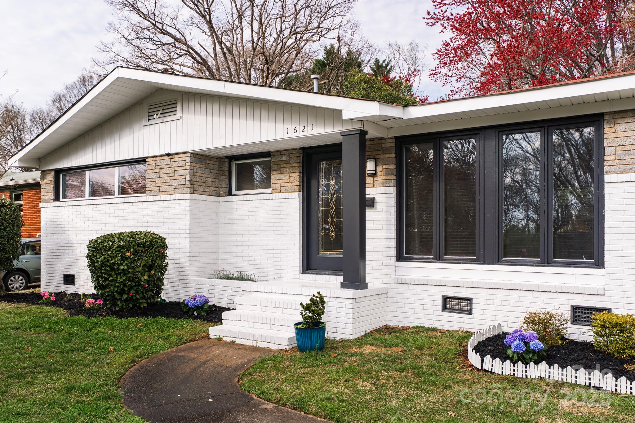 1621 Keeling Place