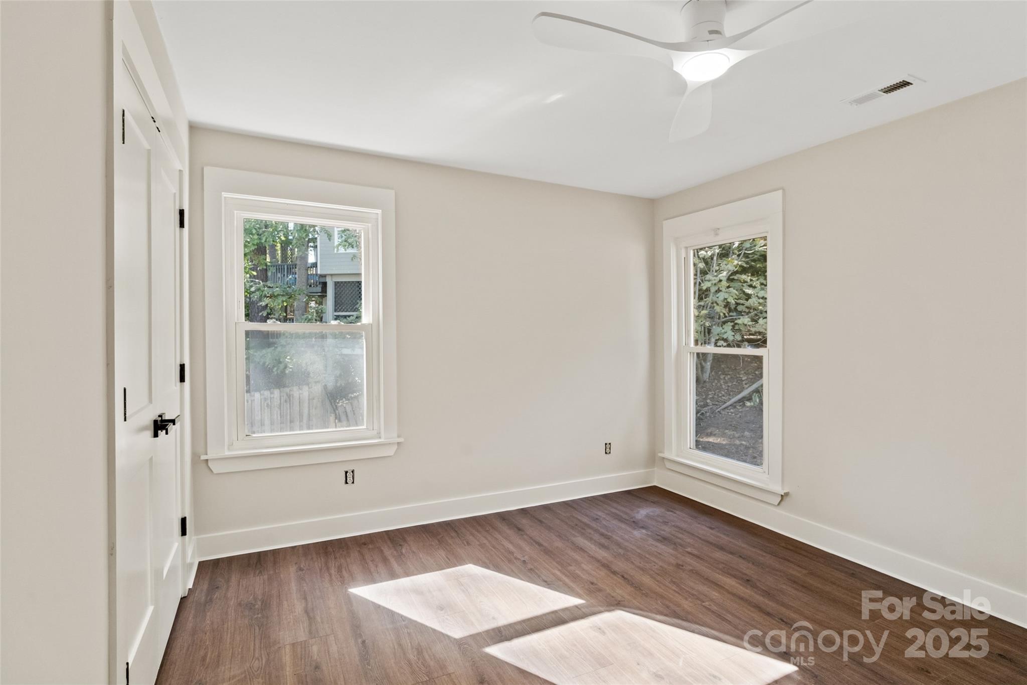 Tega Cay - Residential