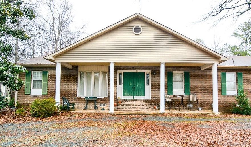 GREAT home for an investor! Needs some TLC (cosmetic repair and roof repair). Home to be professionally measured and photographed 1/12/2015*
This home is being sold "As Is".  Make an offer for a home in one of Indian Land's most desired neighborhood.