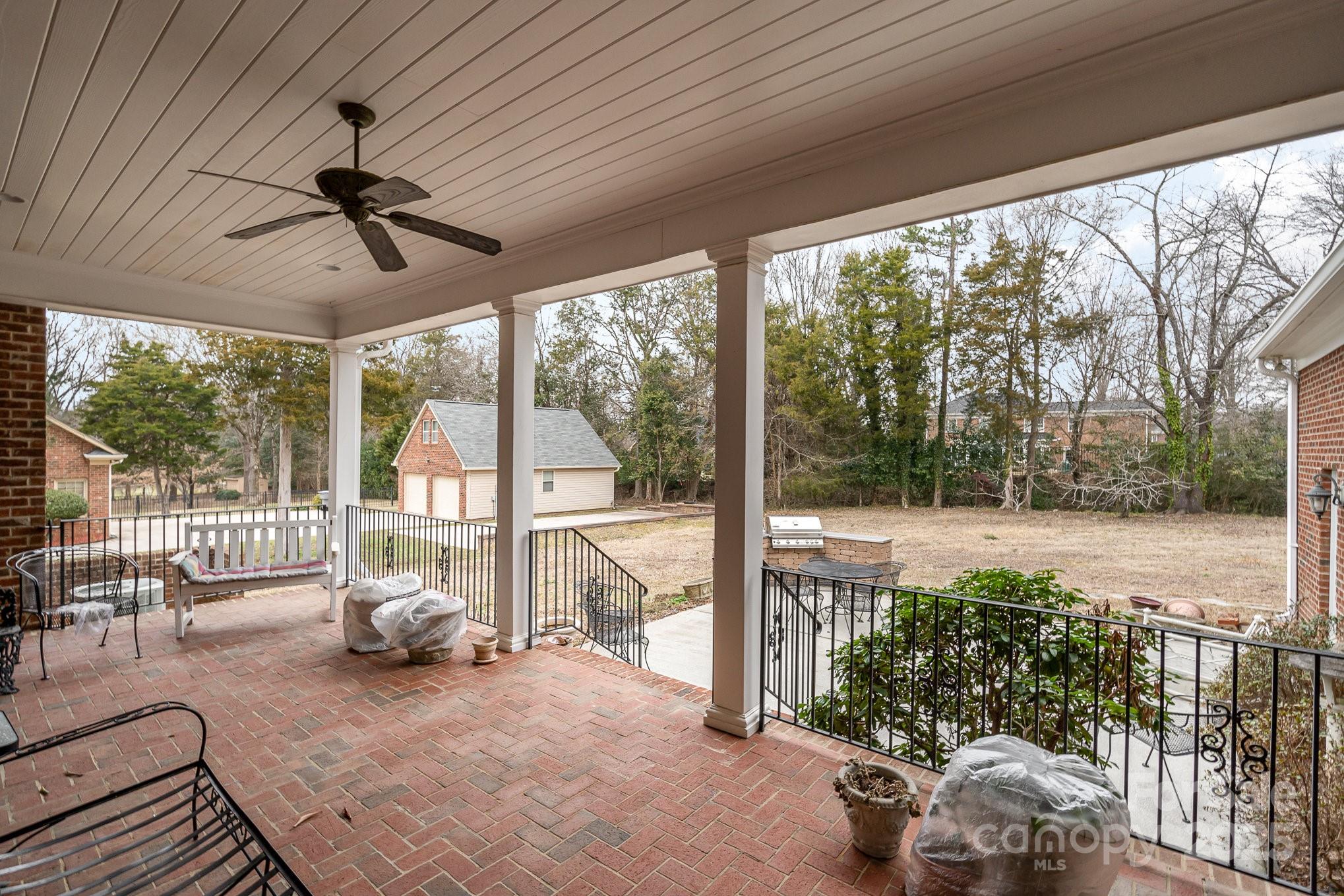 Windwood Circle - Residential