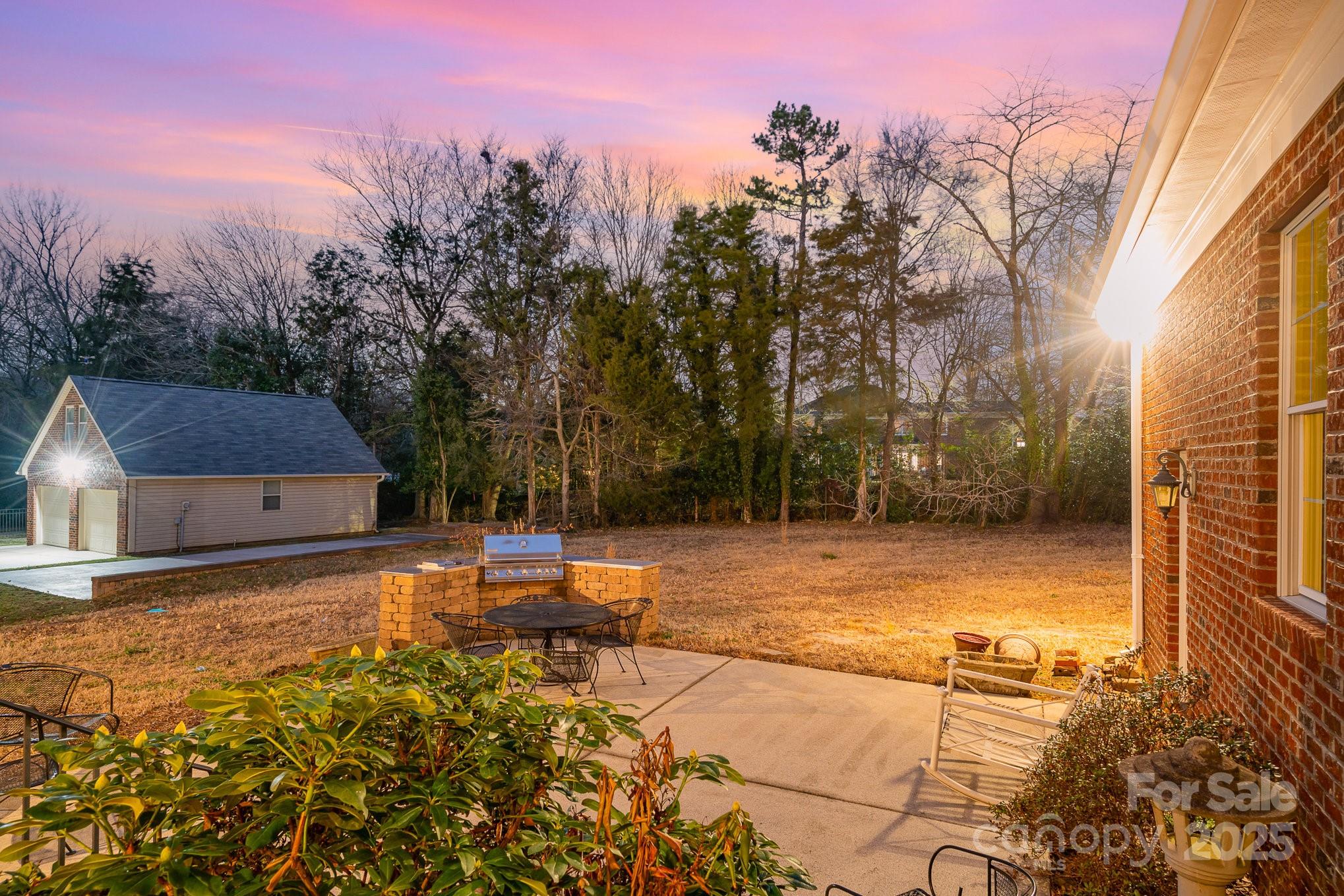 Windwood Circle - Residential