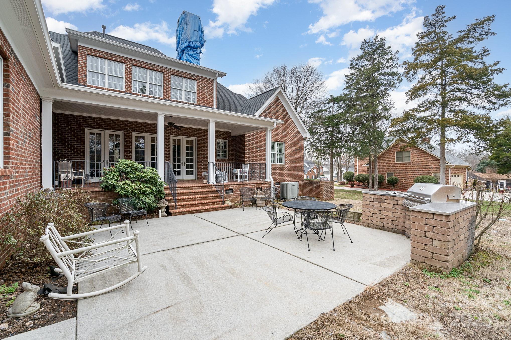 Windwood Circle - Residential