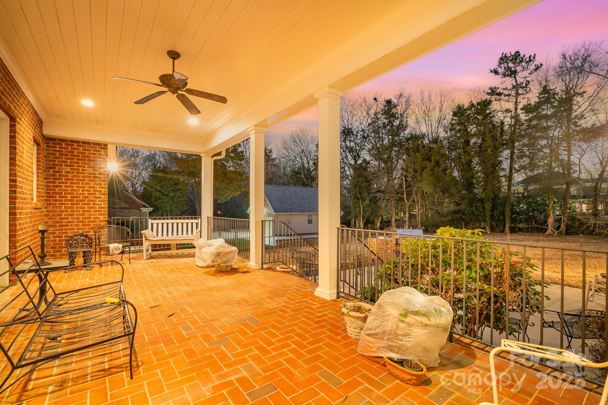4421 Windwood Circle