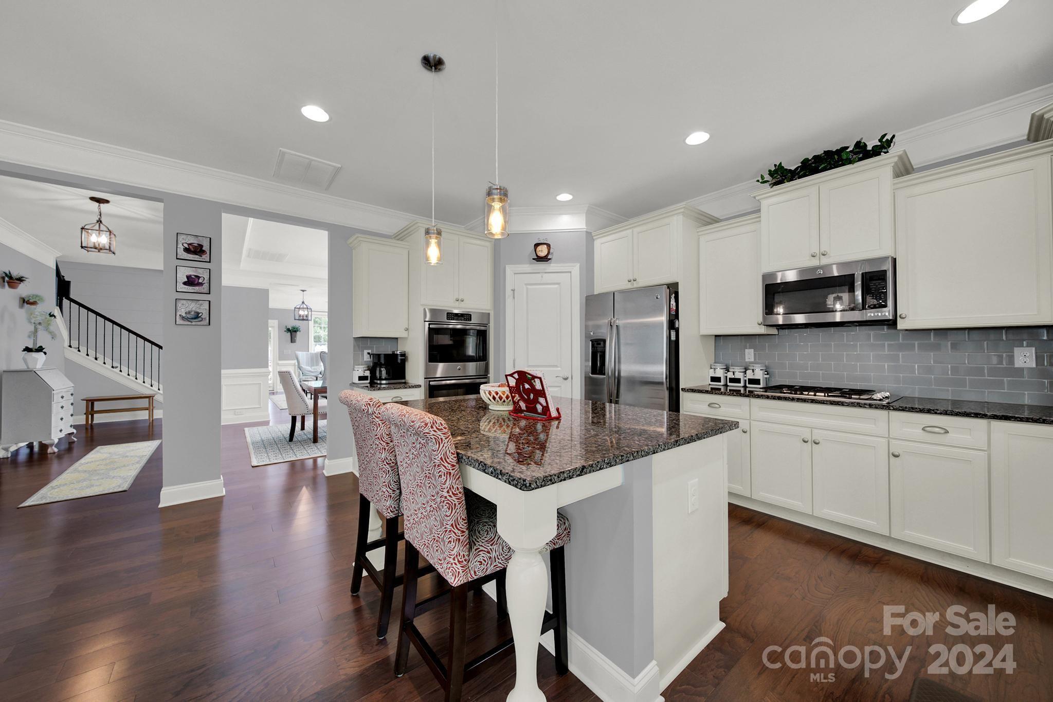 Lake Ridge - Residential