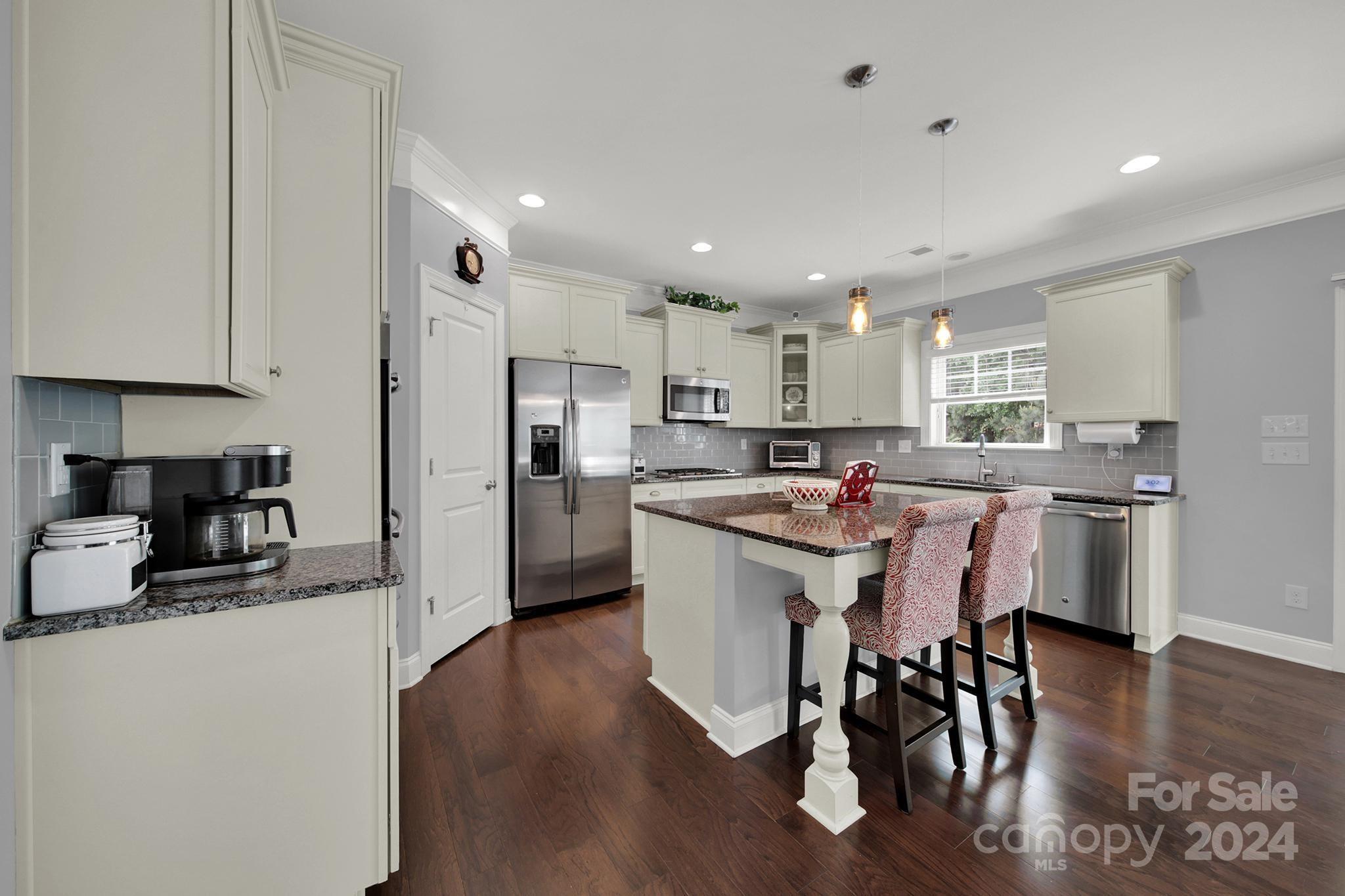 Lake Ridge - Residential