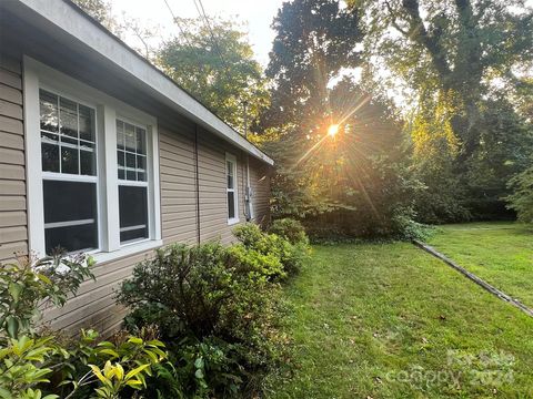 A home in Hendersonville