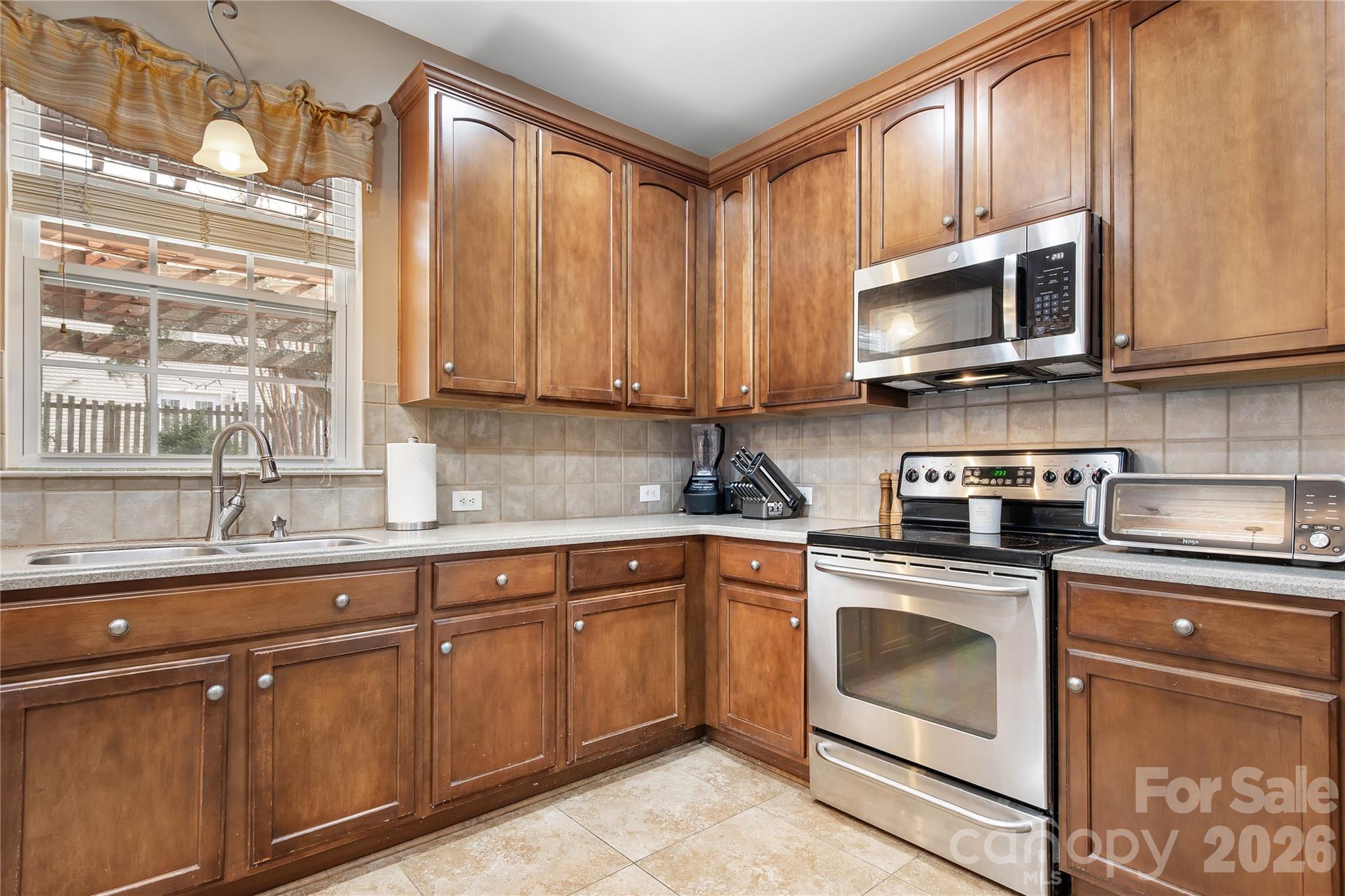 1588 Dartmoor Avenue NW