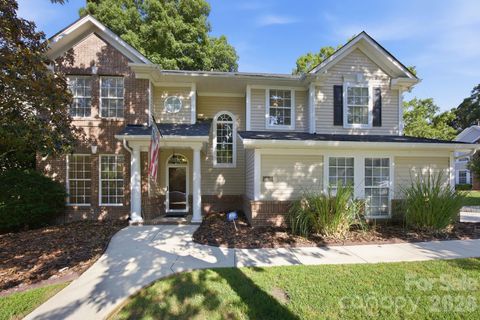 Photo of 10900 Owl Nest Lane, Charlotte, NC 28277 (MLS # 4390662)