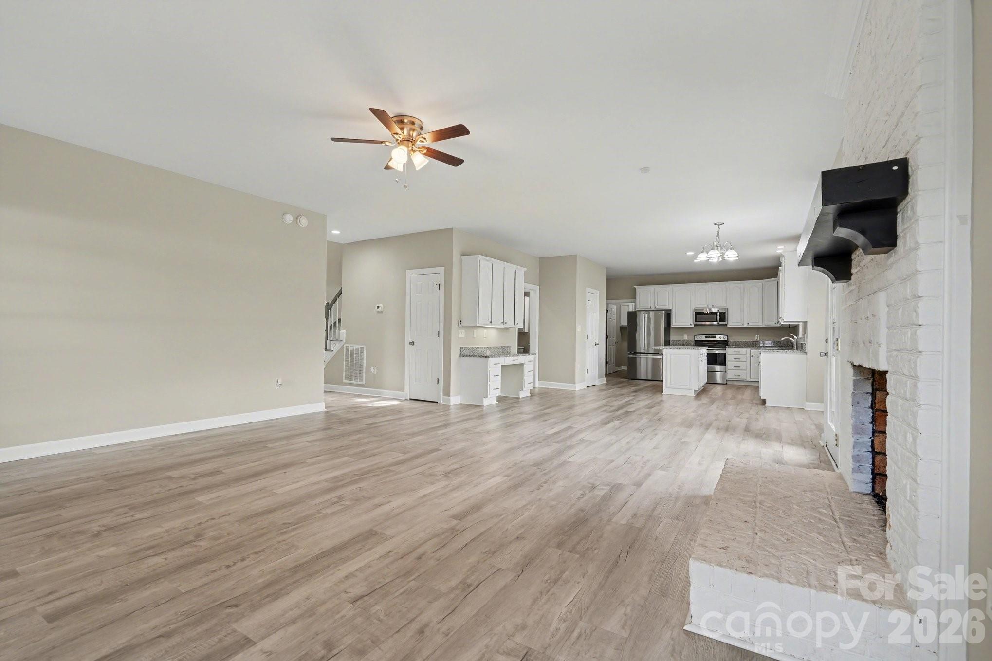 Hunters Pointe - Residential