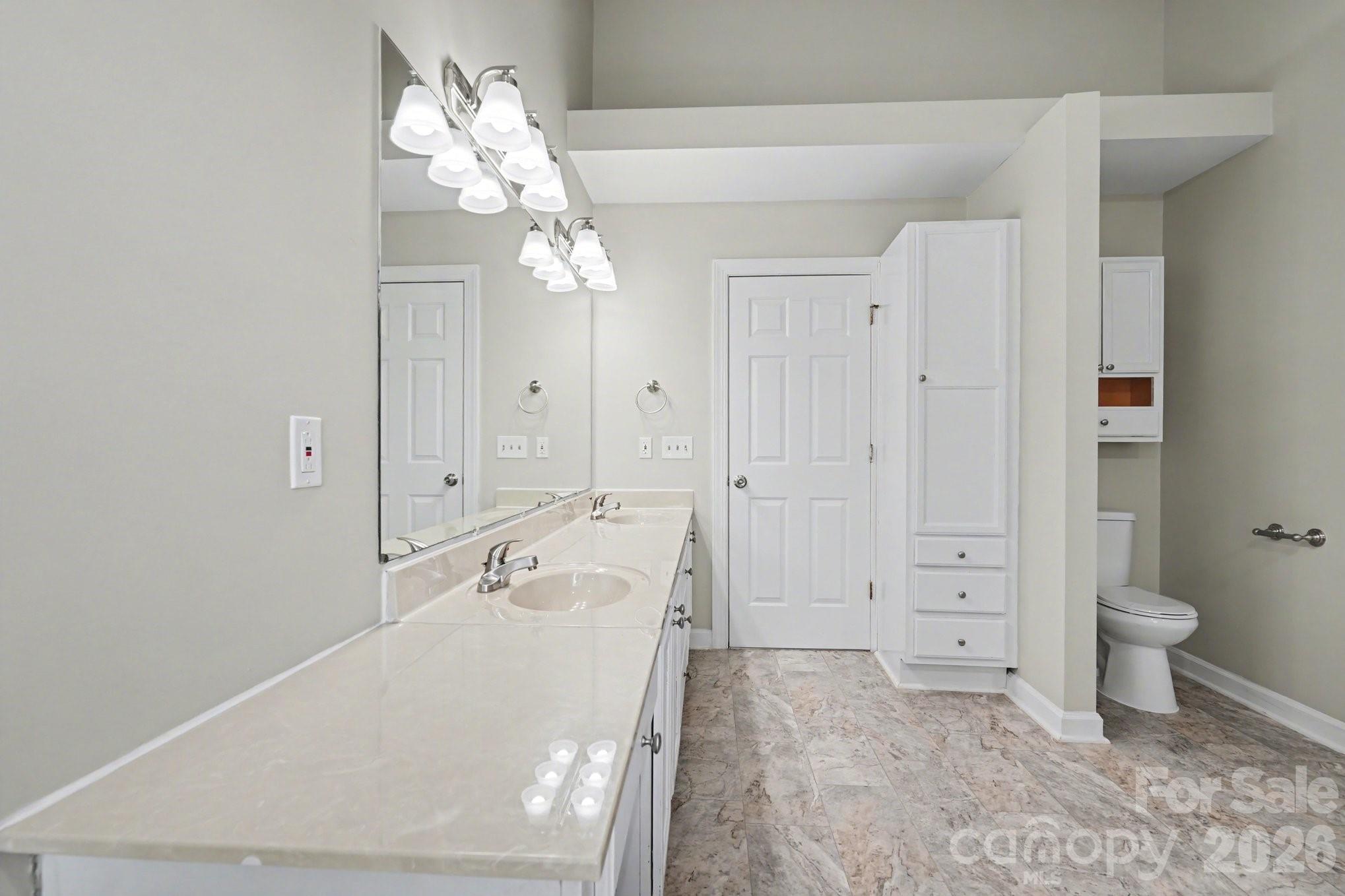 Hunters Pointe - Residential