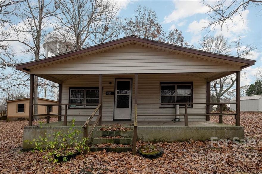 This 3 bedroom home will be a great investment home. It is vacant and ready for some TLC. There is laundry connections as well. Great backyard space for entertaining. This home is sold as is.