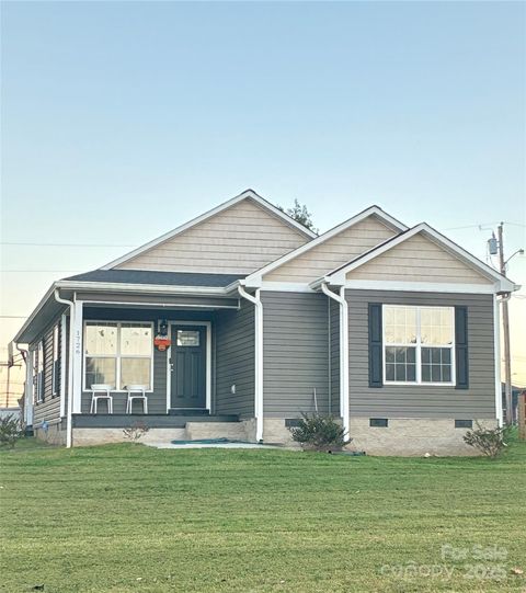 Photo of 1726 Arlington Avenue, Statesville, NC 28677 (MLS # 4311496)