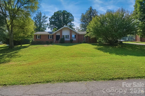 6205 FERNCLIFF DR NW, CONCORD, NC 28027 - Image 89b69505c089e2c81adf2d9548e16ea8/2145297712