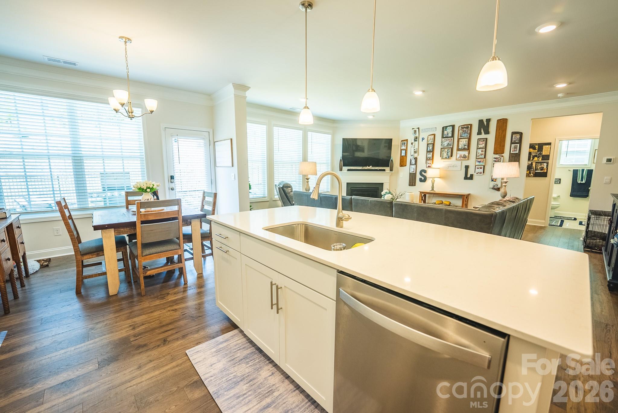 Falls Cove At Lake Norman - Residential