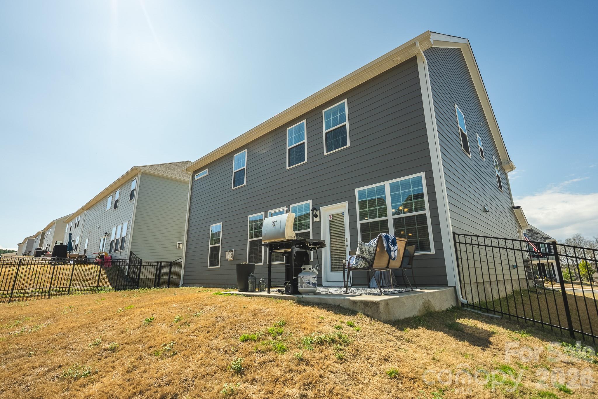 Falls Cove At Lake Norman - Residential