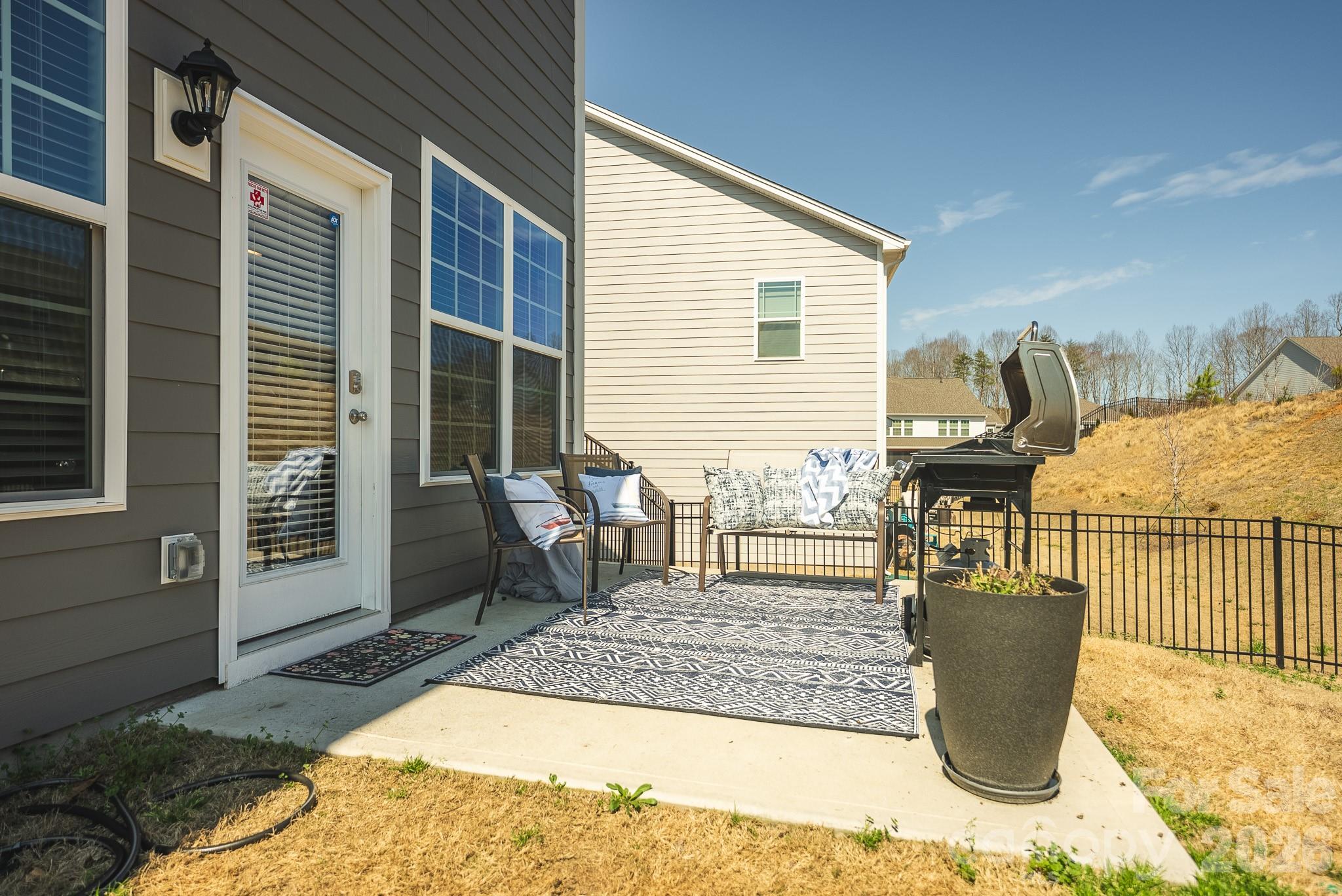 Falls Cove At Lake Norman - Residential