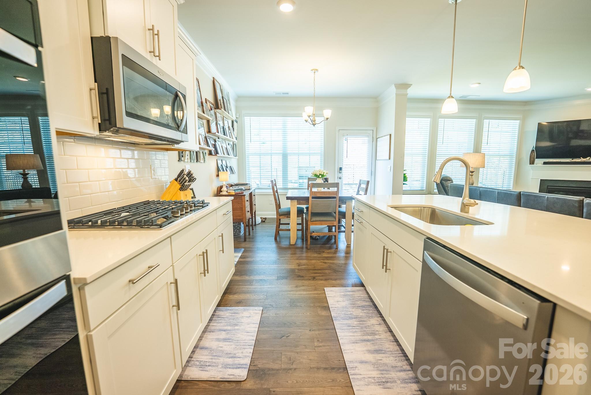 Falls Cove At Lake Norman - Residential