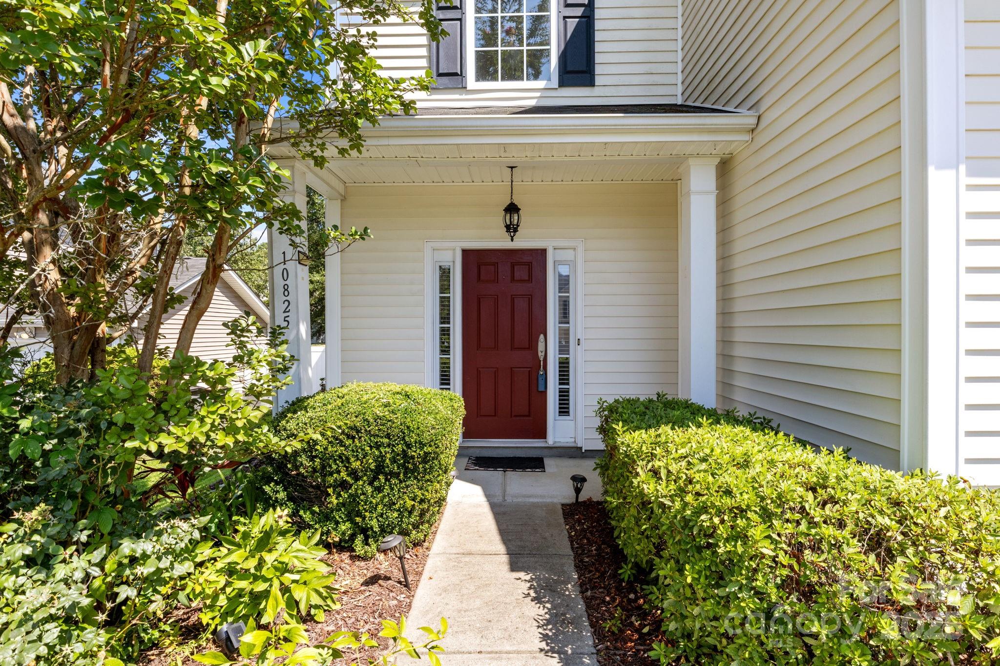10825 Traders Court