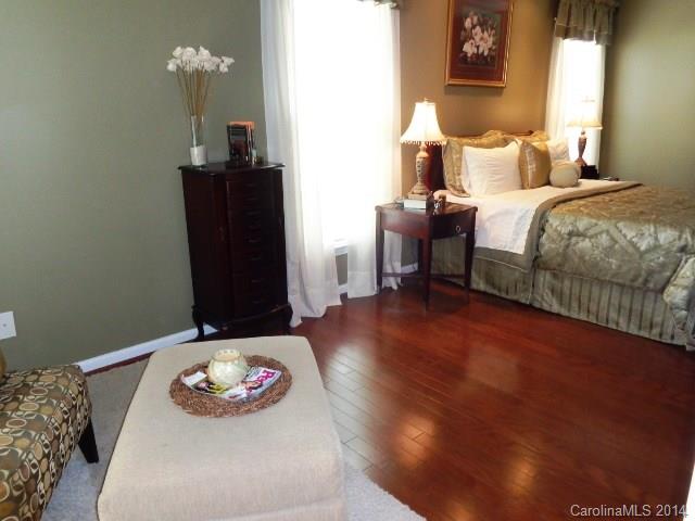 Dutchmans Meadow - Residential