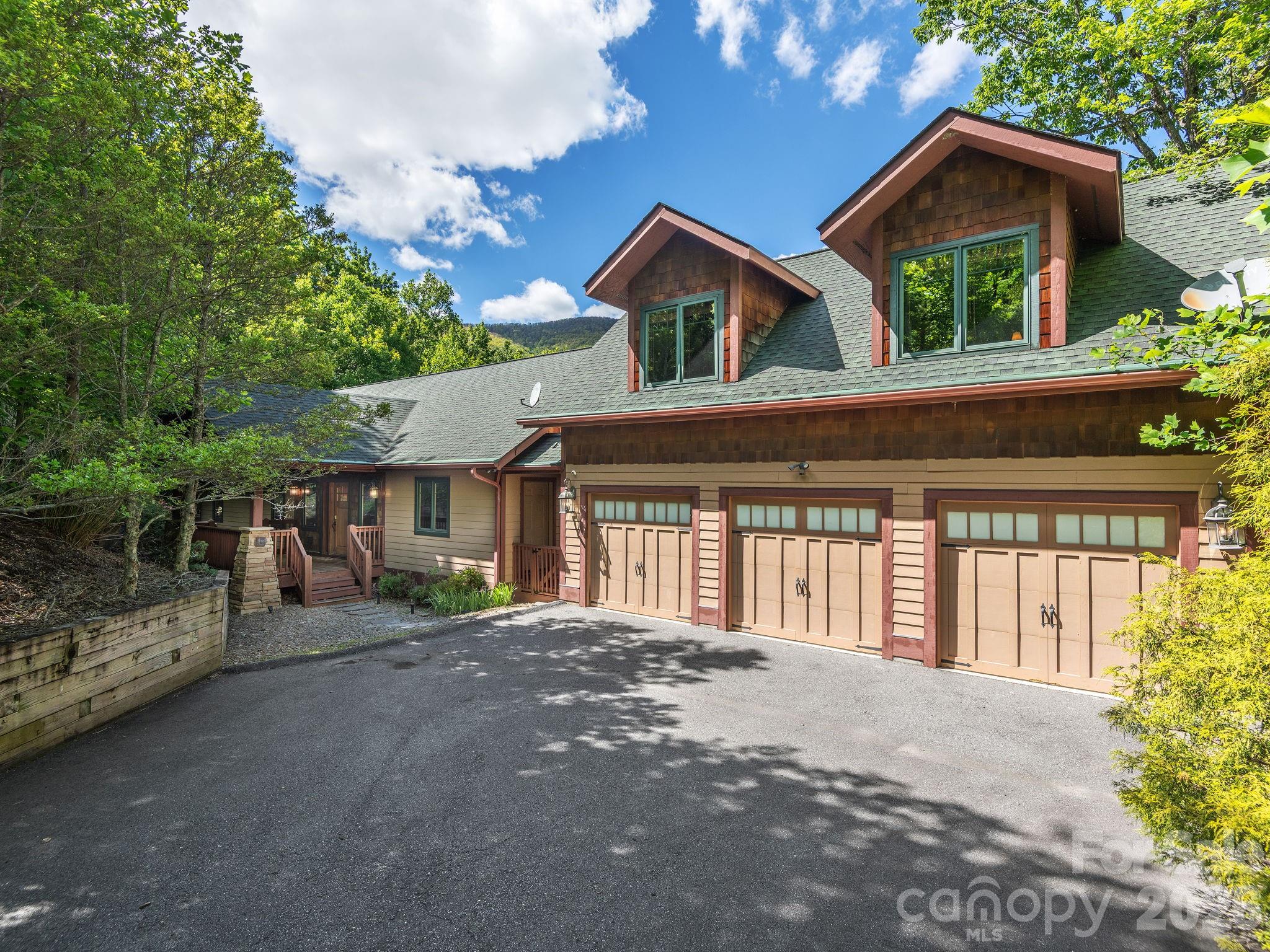 Laurel Ridge - Residential