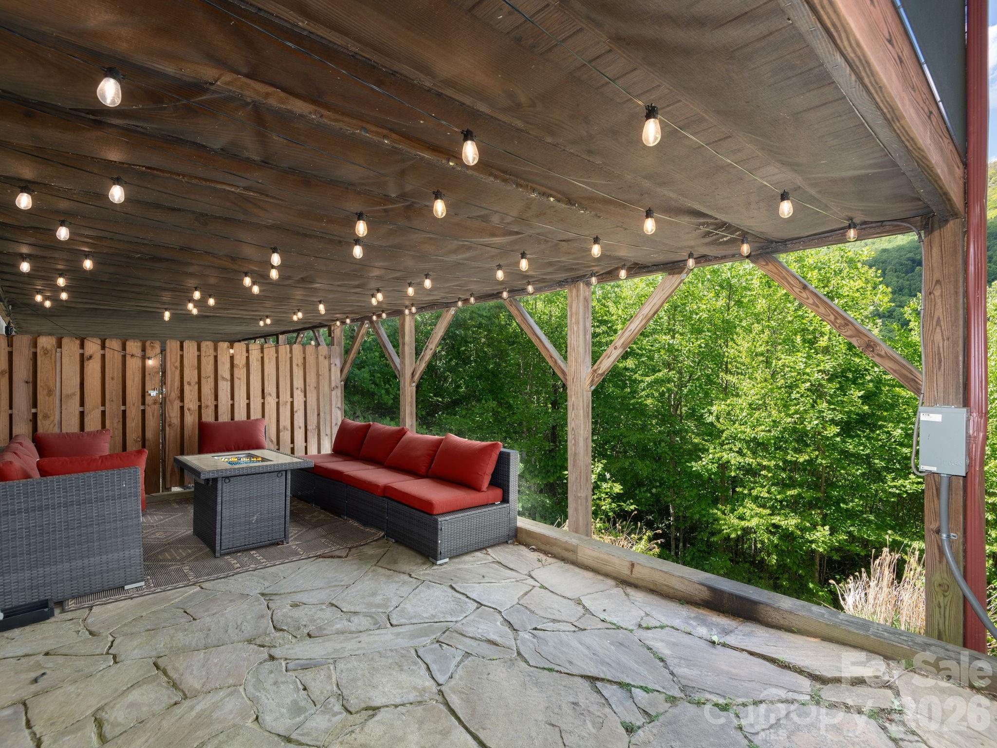 Laurel Ridge - Residential