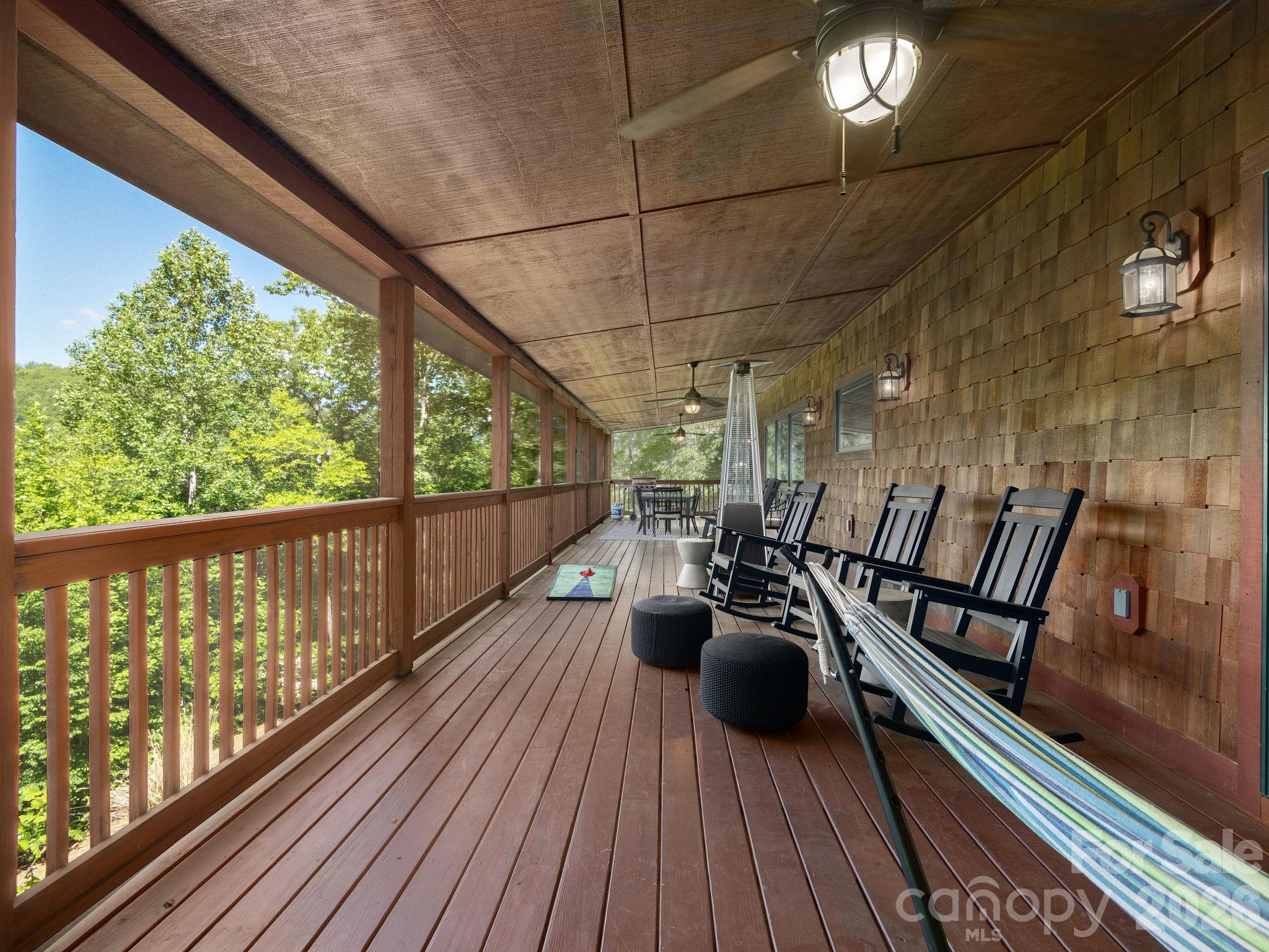 Laurel Ridge - Residential