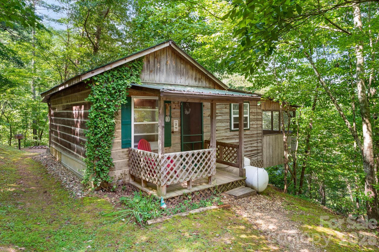 Mountainside Cabins - Residential
