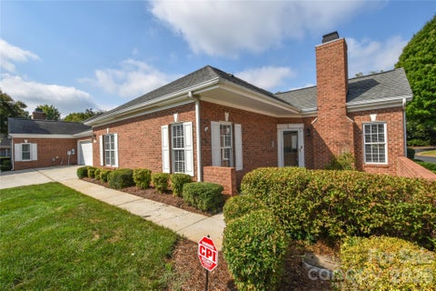 Photo of 8332 Highland Glen Drive, Charlotte, NC 28269 (MLS # 4420062)