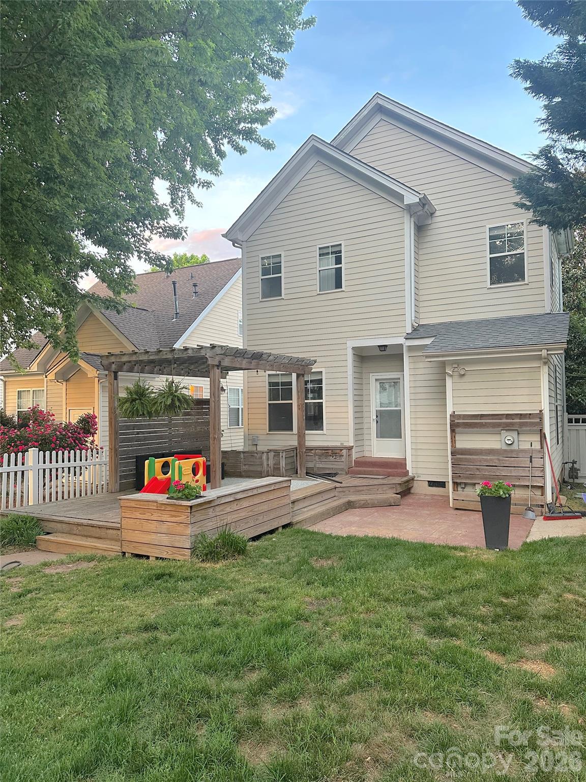 16905 Pennington Drive