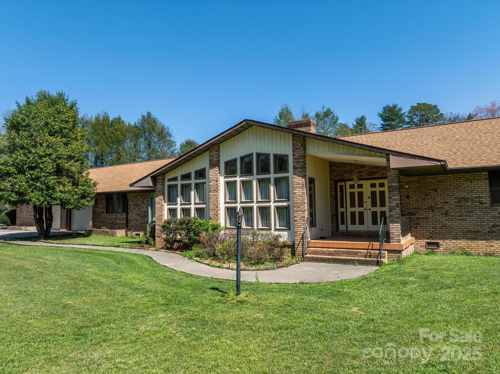 481 Kelly Lane