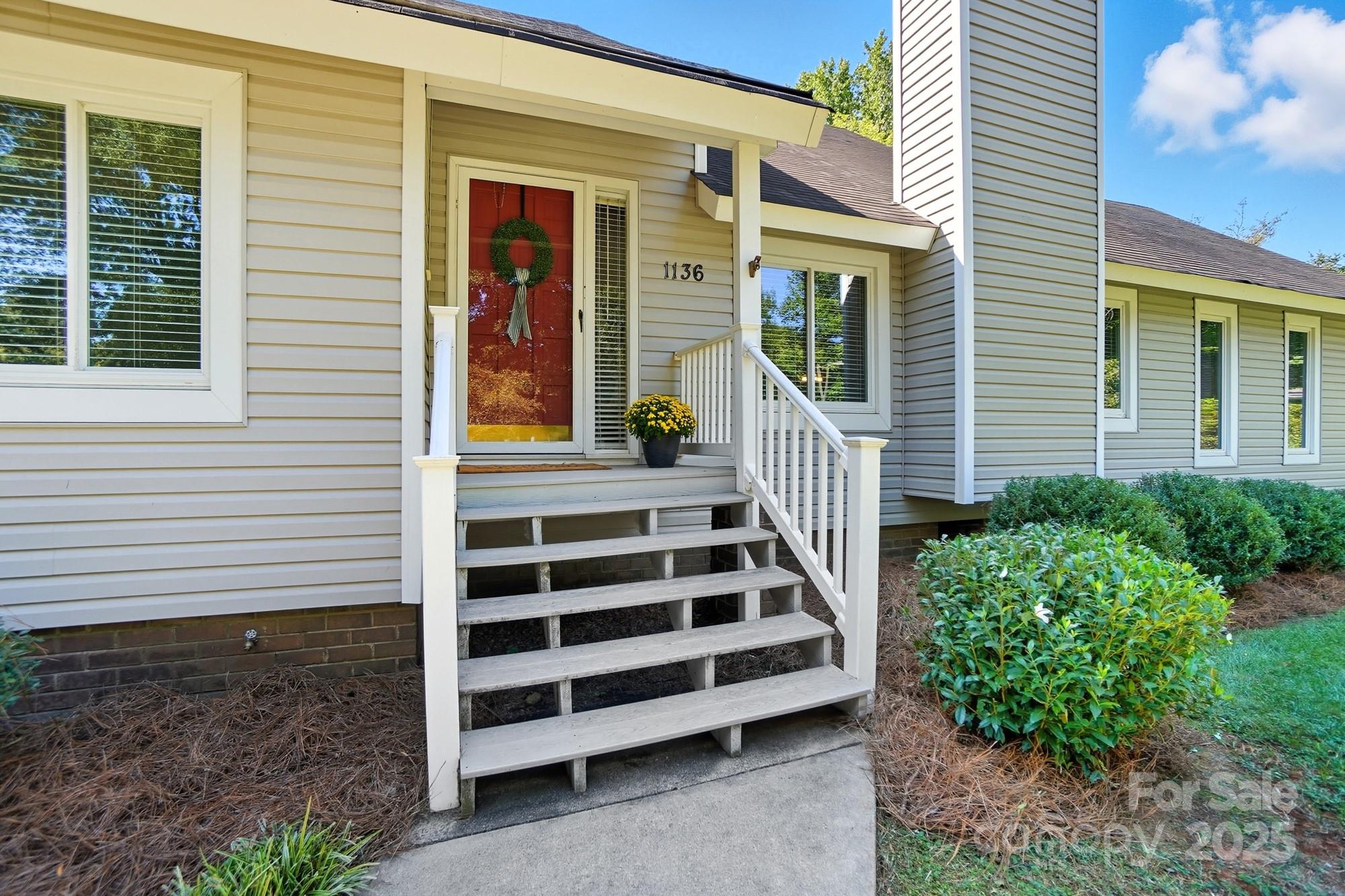1136 Cameo Court