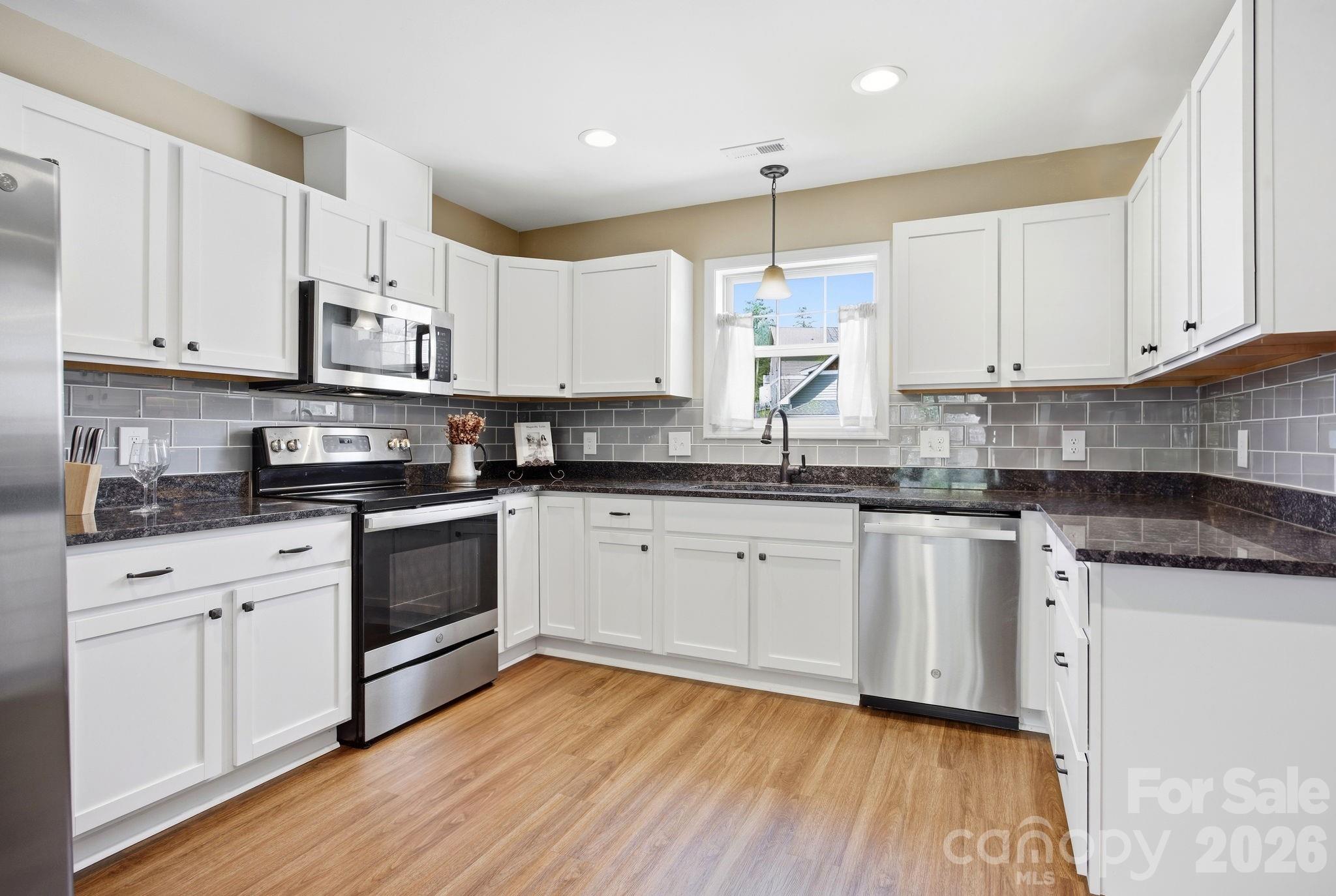 Lillie Farm Cove - Residential