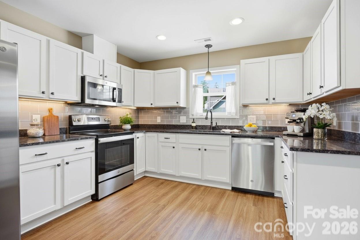 Lillie Farm Cove - Residential