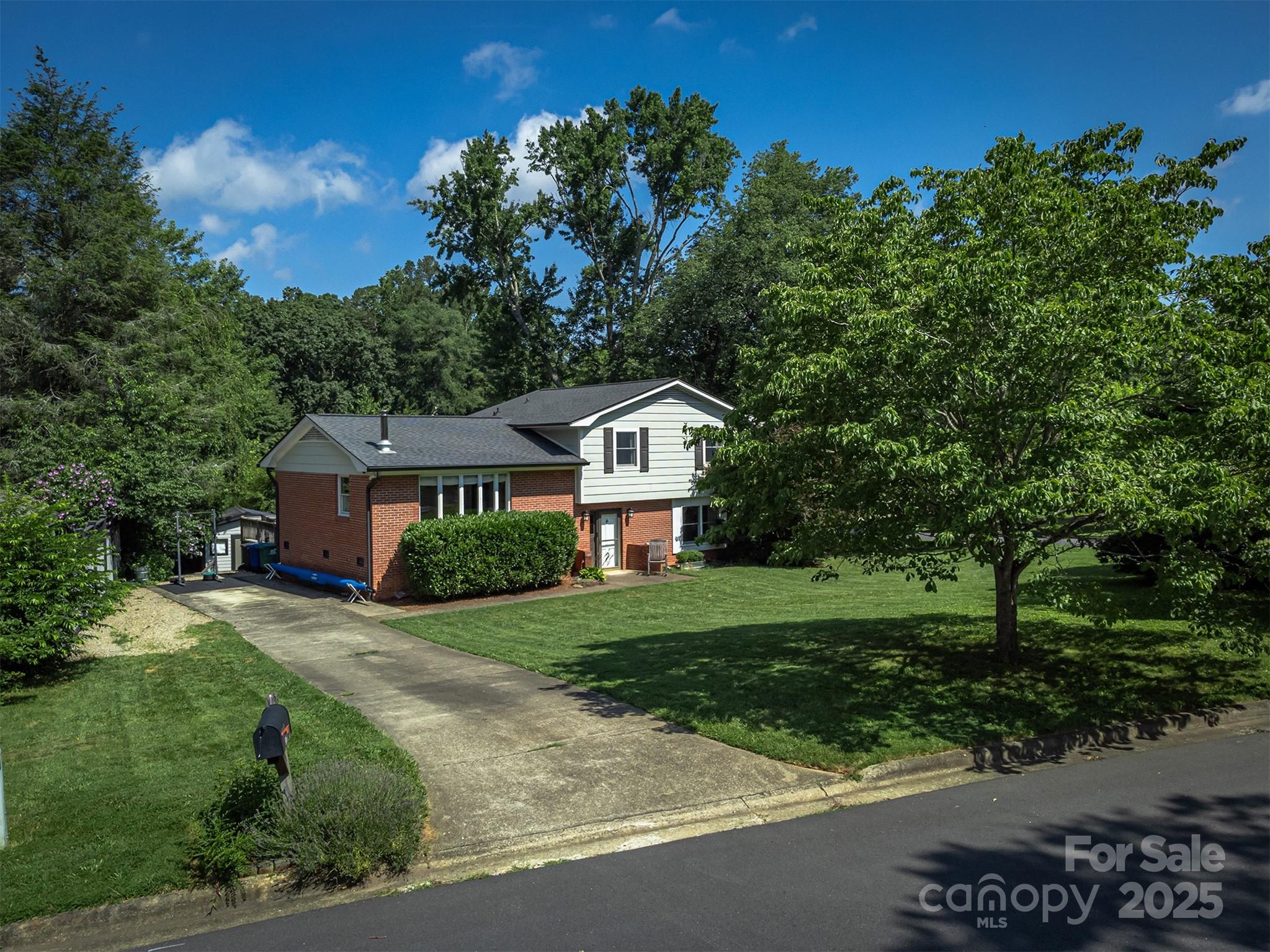 300 Donnybrook Drive