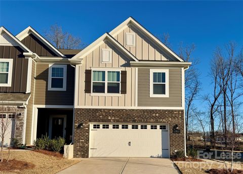 Photo of 1940 Highland Park Drive, Charlotte, NC 28269 (MLS # 4341096)