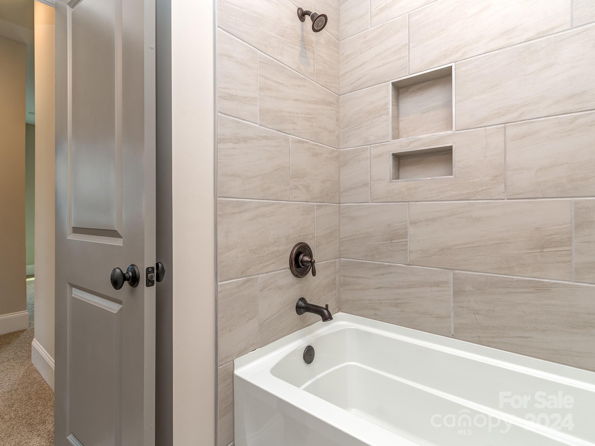 Tega Cay - Residential