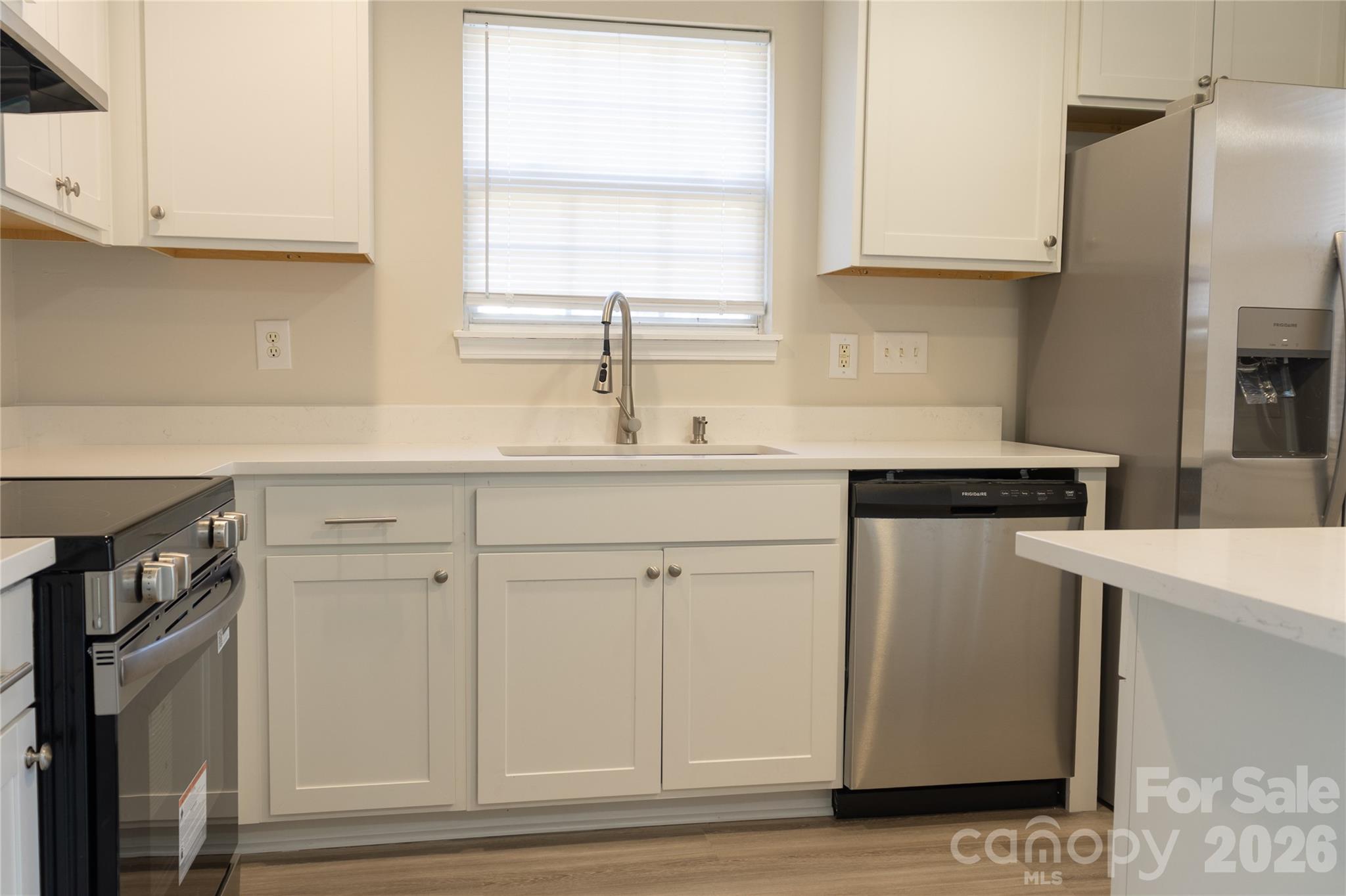 6803 Juniper Tree Street